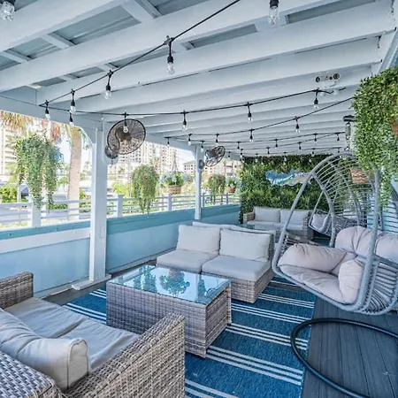 Blue Wave Suite 4